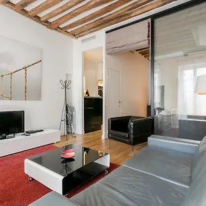 https://turenne-place-sainte-catherine.fr-paris.fr