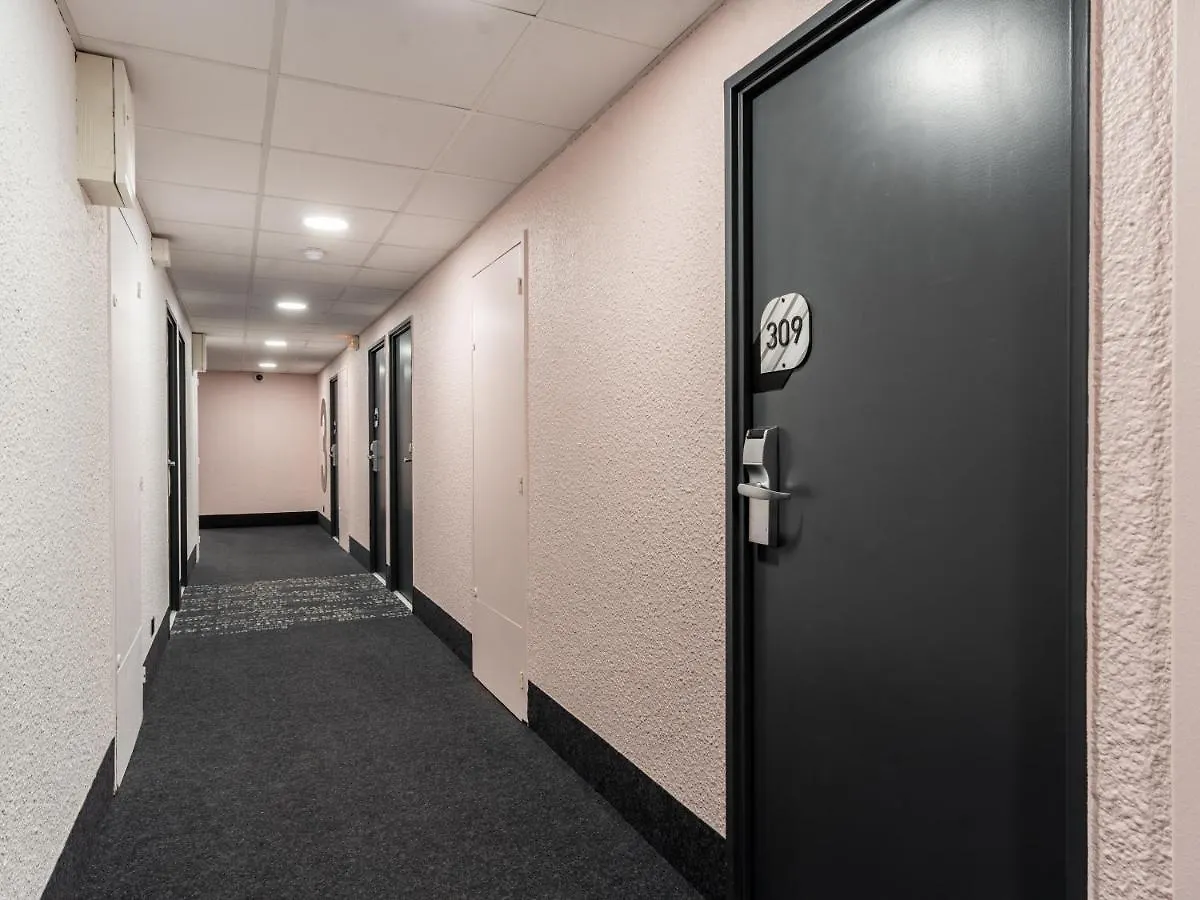 B&B Hotel Marseille Prado Parc Des Expositions 3*,