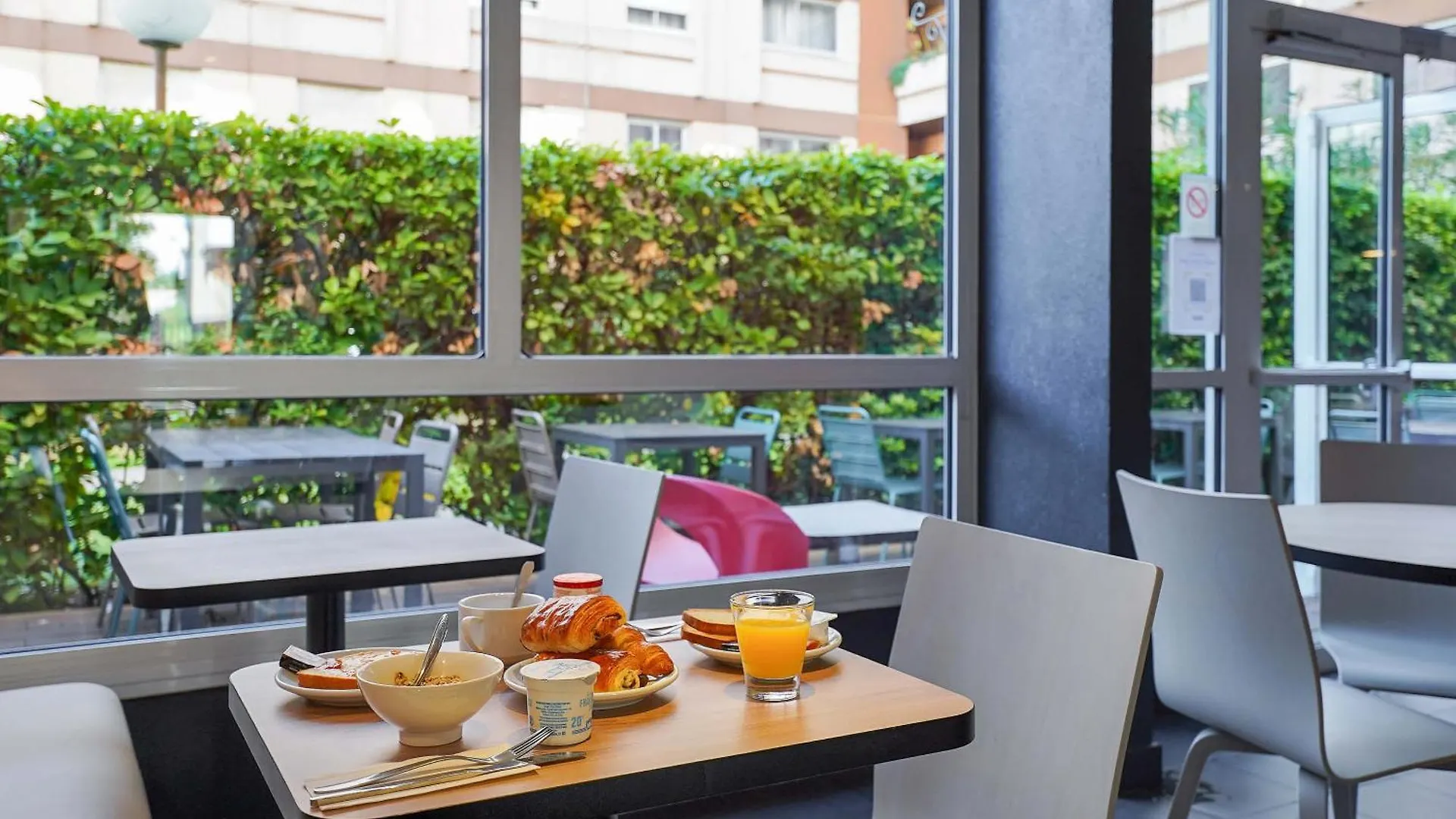 B&B Hotel Marseille Prado Parc Des Expositions